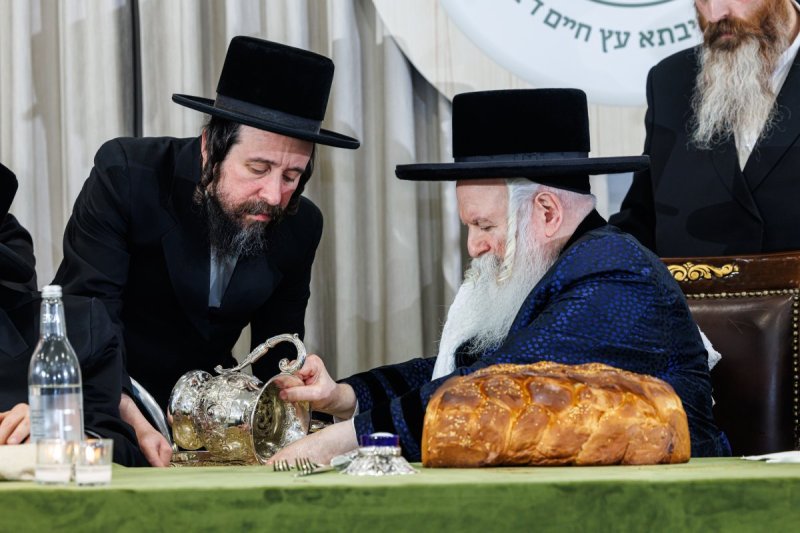 האחים לאנטשעווסקי