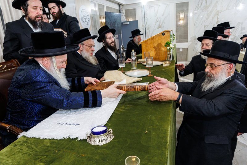 האחים לאנטשעווסקי