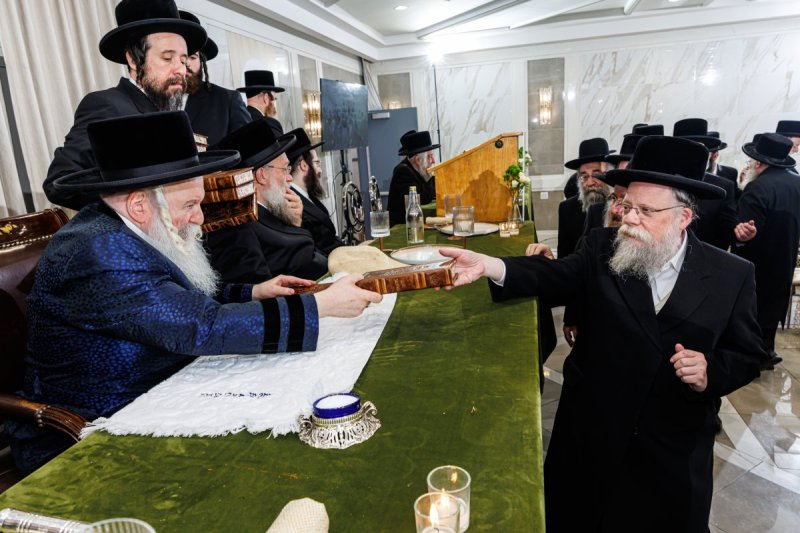 האחים לאנטשעווסקי