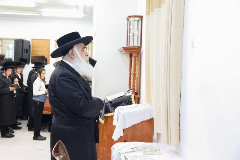באדיבות המצלם
