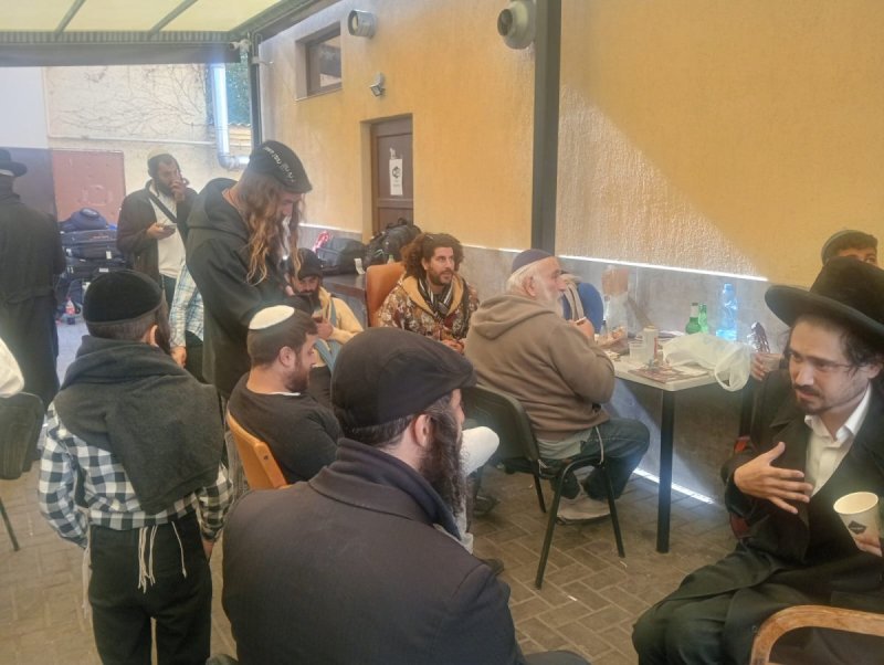 באדיבות המצלם