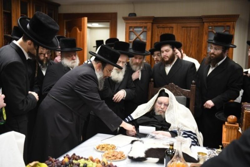 אנשיל בעק וא.מ.ש