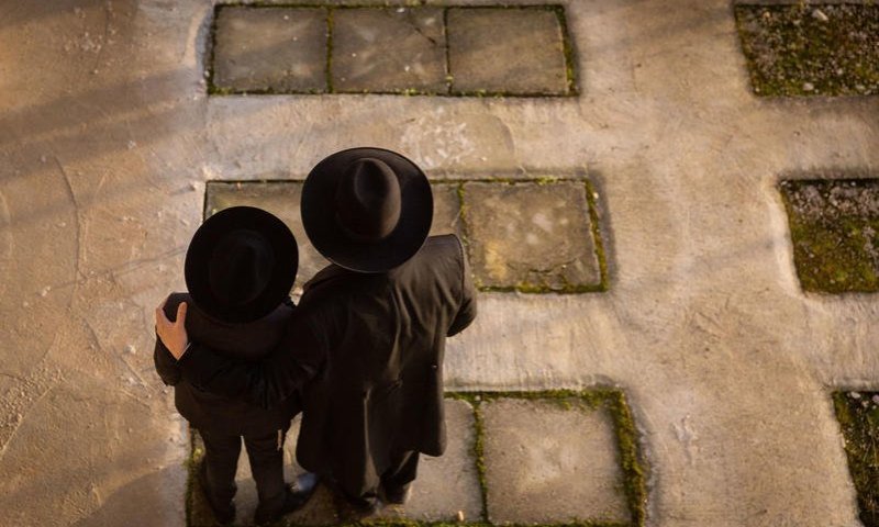 היתום זועק לעזרתנו הדחופה: "עזרו לי להקים בית נאמן בישראל!"