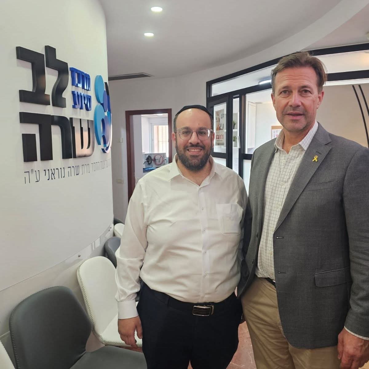 באדיבות המצלם