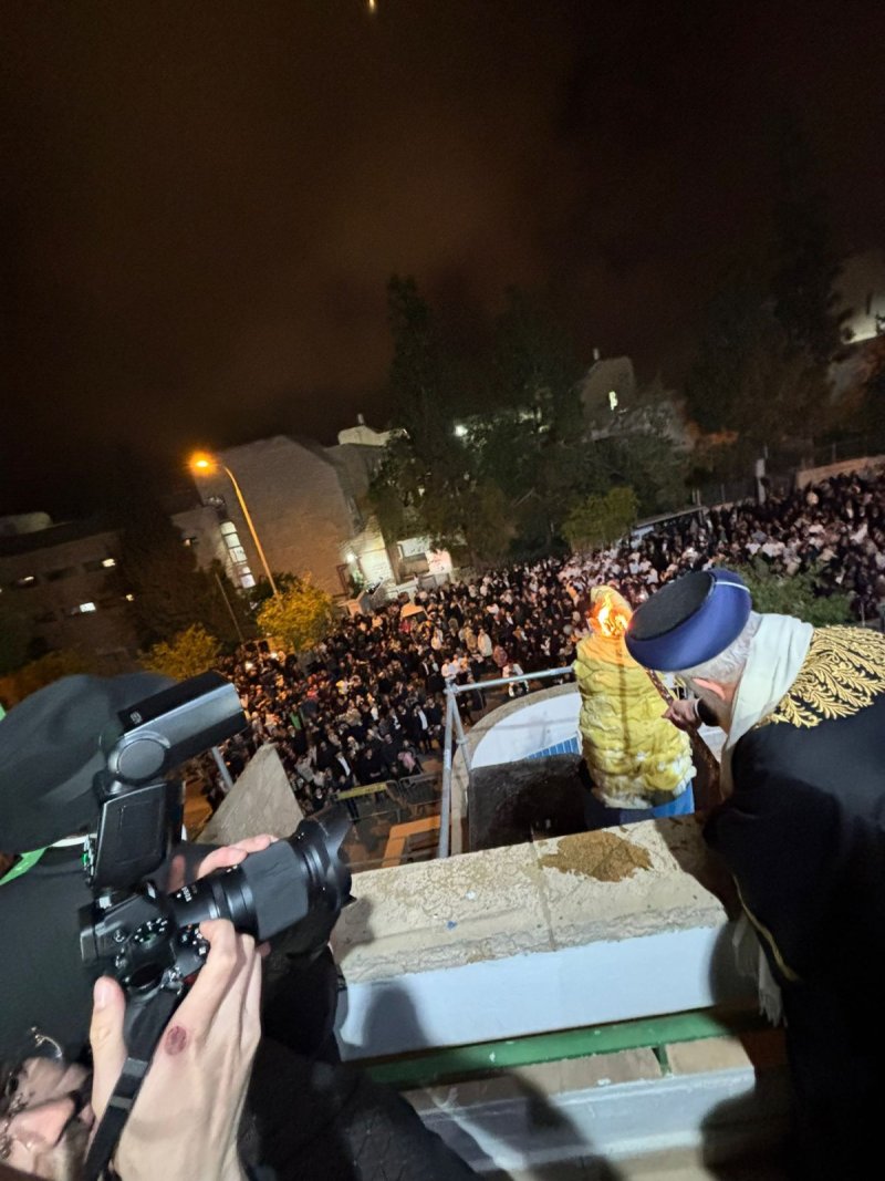 באדיבות המצלם