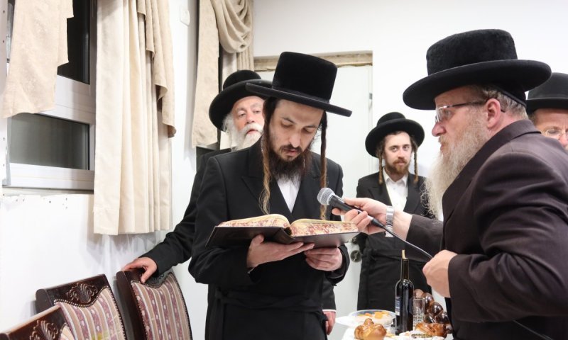 'קדושת שמעון': האדמו"ר מלעלוב ביתר ערך טיש יארצייט לאביו