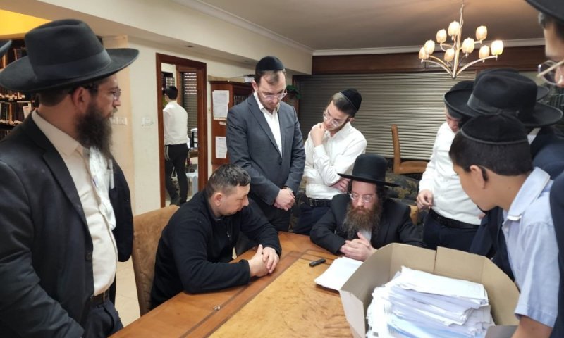 מכירת חמץ דרך בית הדין של הפוסק רבי עמרם פריד