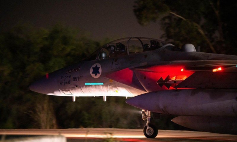 בישראל דרוכים לקראת תקיפה: "הכל יכול להיות"