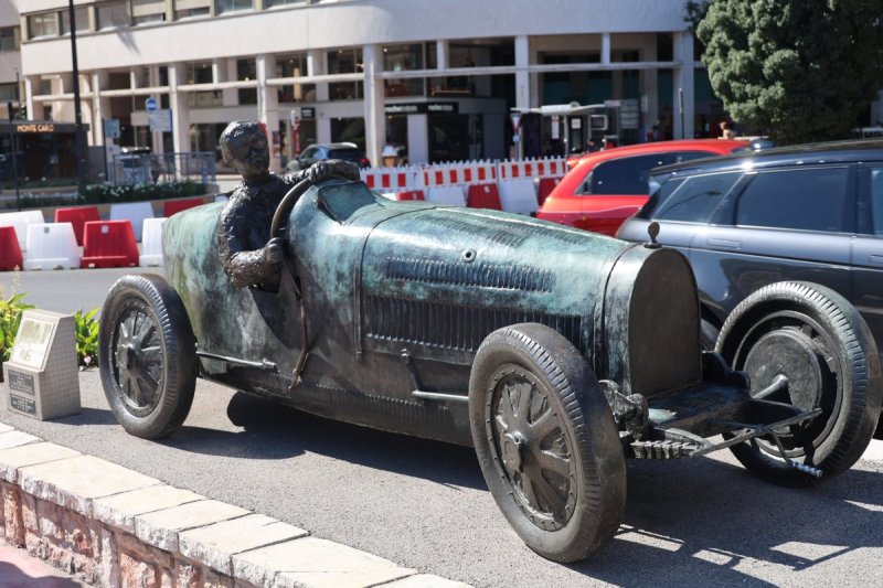 מרדכי לובעצקי