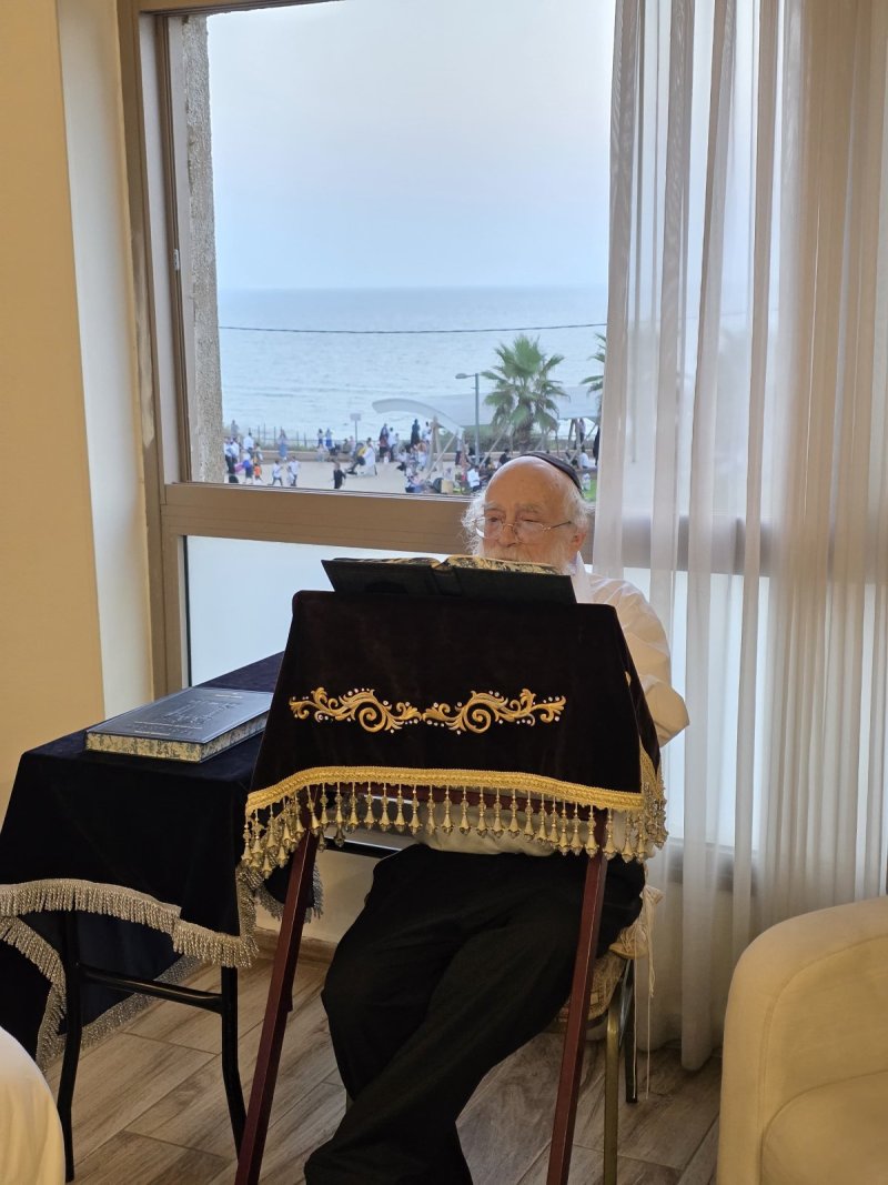 באדיבות המצלם