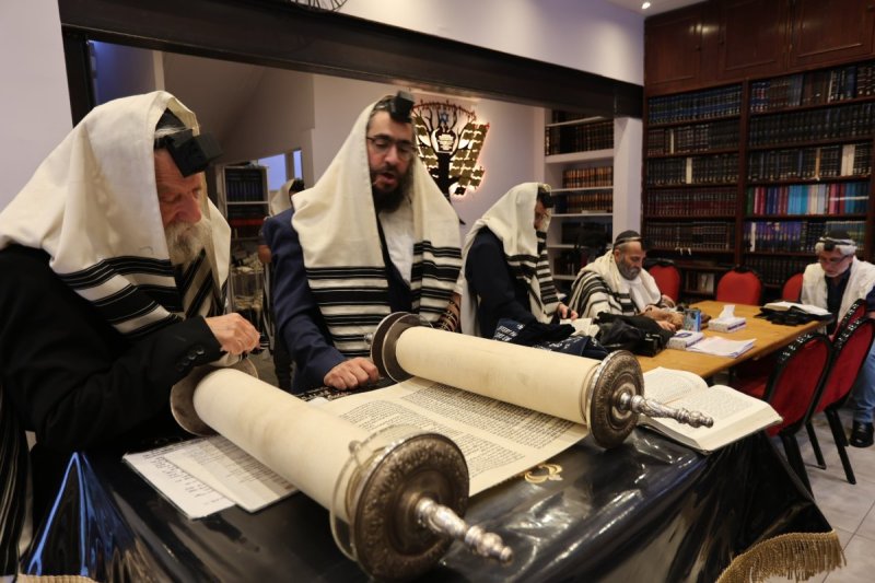 מרדכי לובעצקי