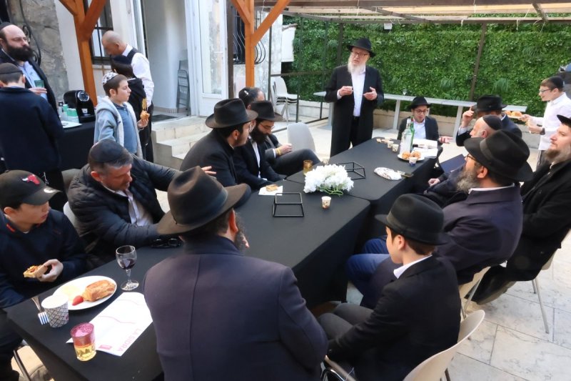 מרדכי לובעצקי