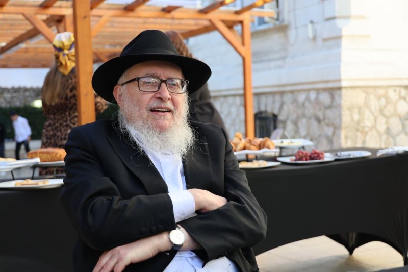 מרדכי לובעצקי