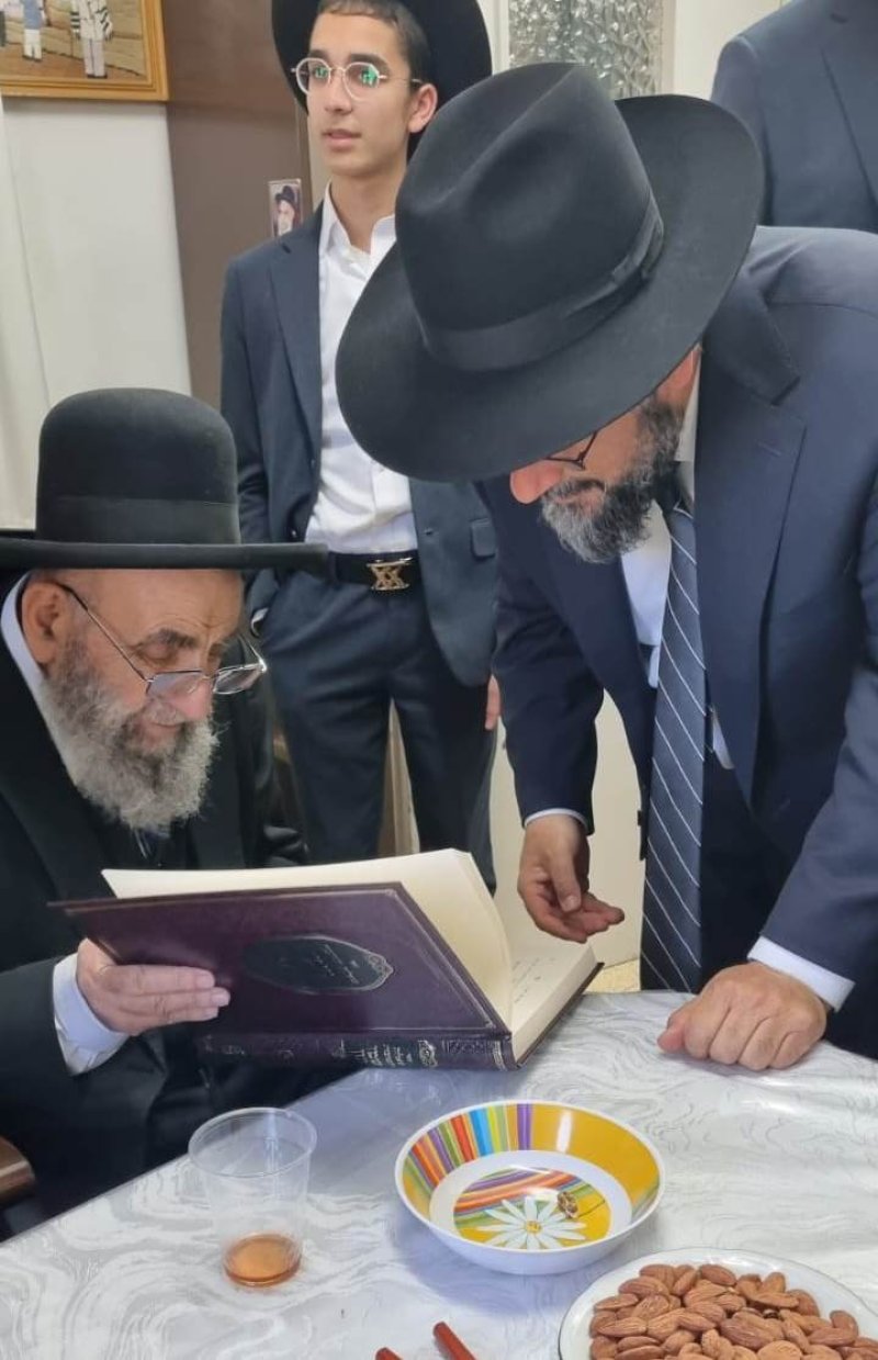 באדיבות המצלם