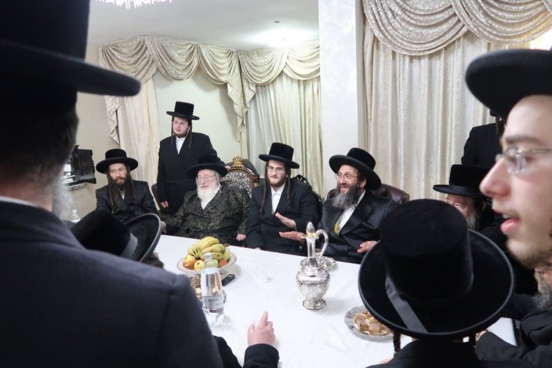 באדיבות המצלם