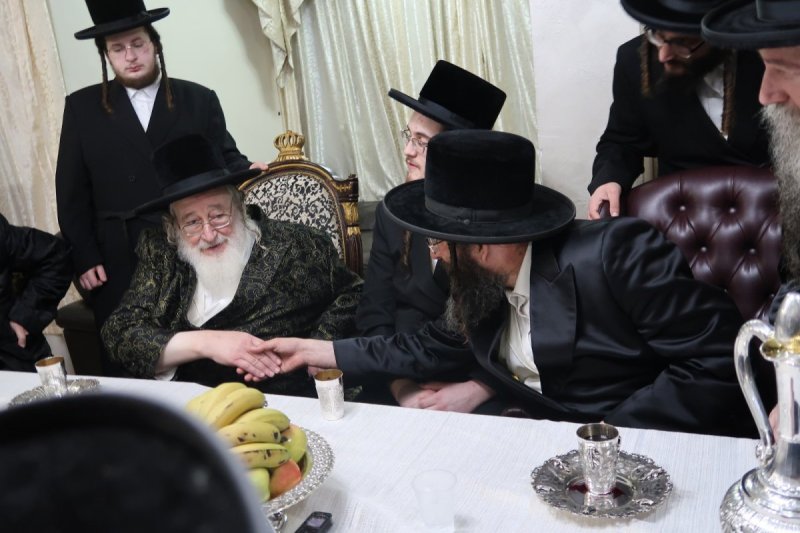 באדיבות המצלם