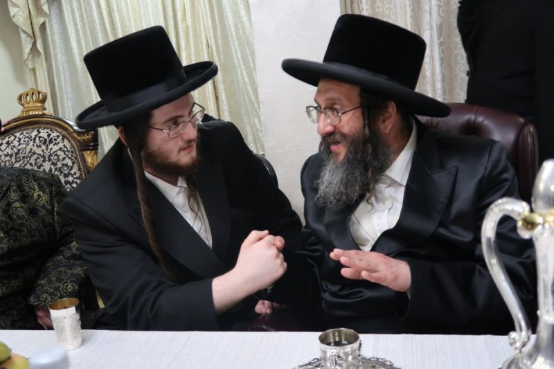 באדיבות המצלם