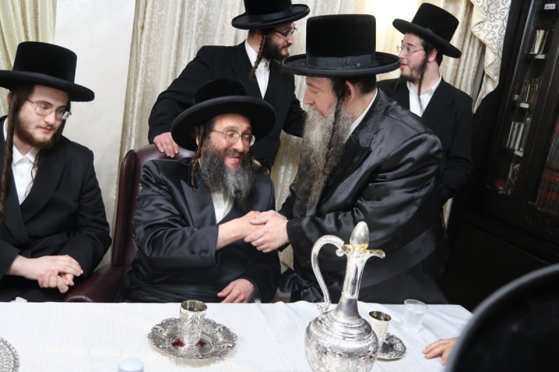 באדיבות המצלם