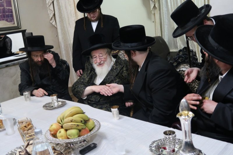 באדיבות המצלם