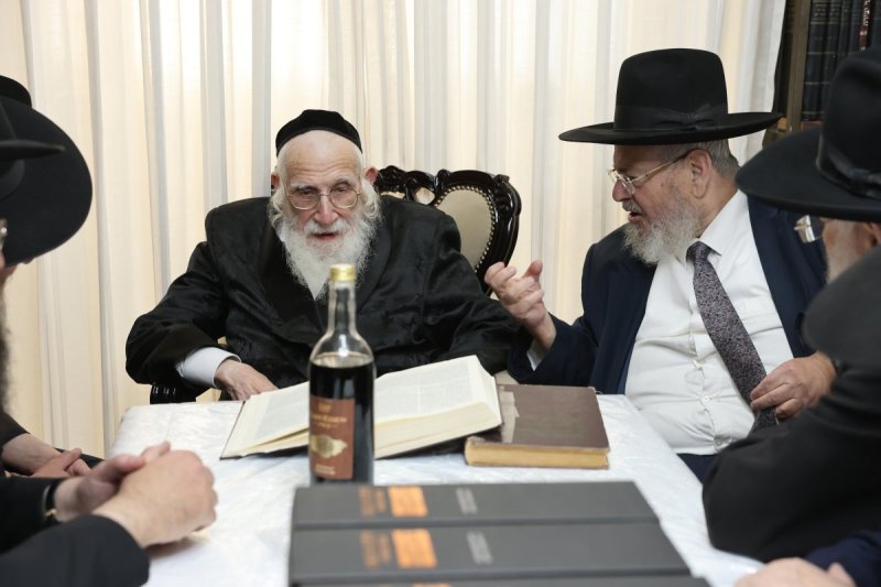 באדיבות המצלם