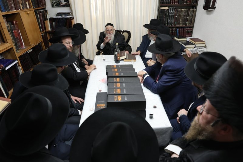 באדיבות המצלם