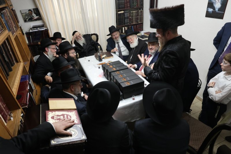 באדיבות המצלם