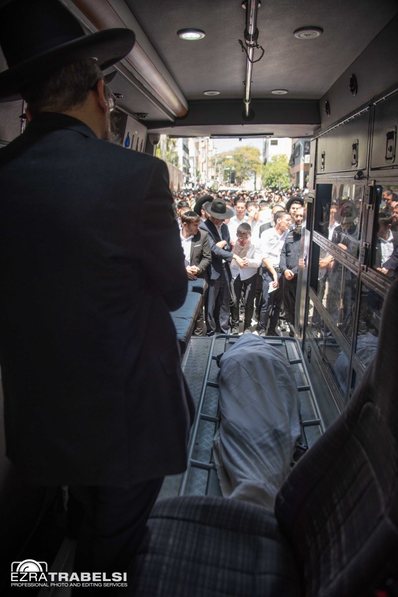 עזרא טרבלסי