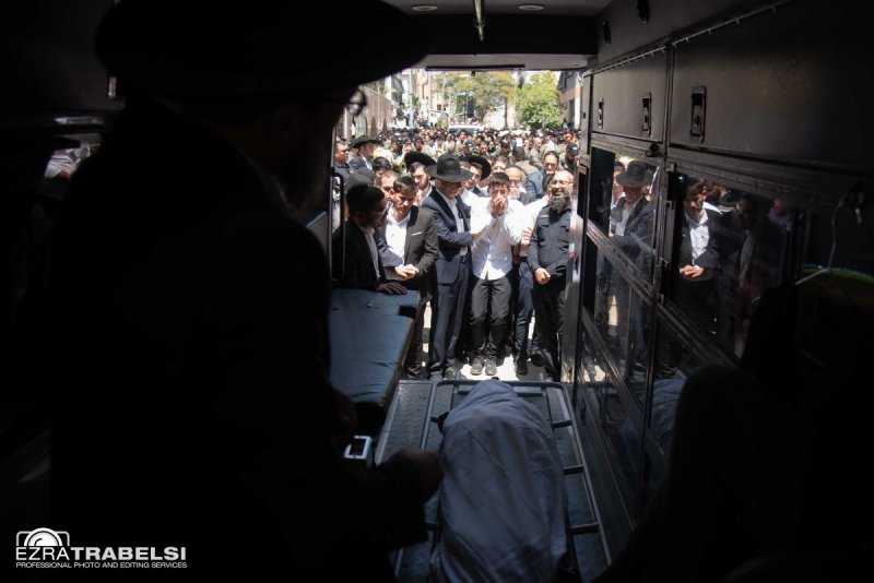 עזרא טרבלסי