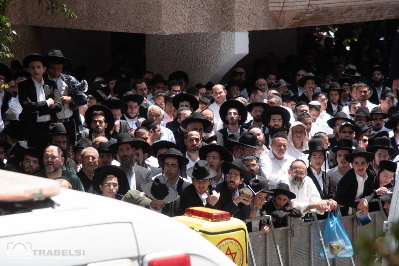 עזרא טרבלסי