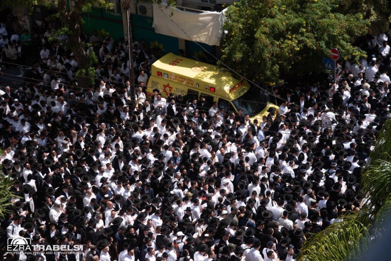 עזרא טרבלסי