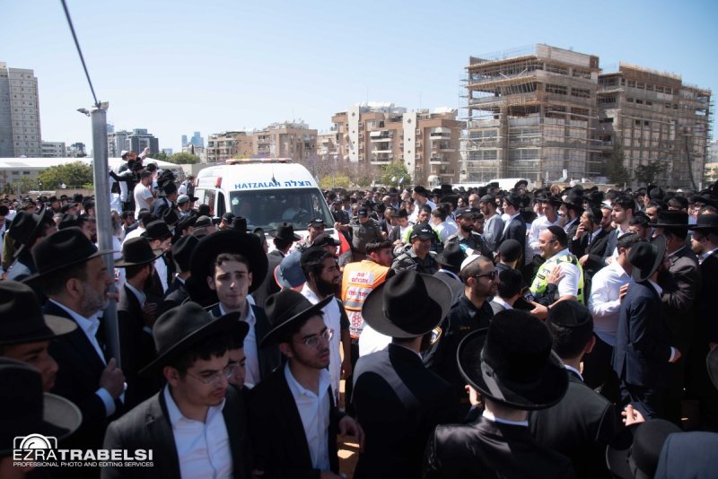 עזרא טרבלסי