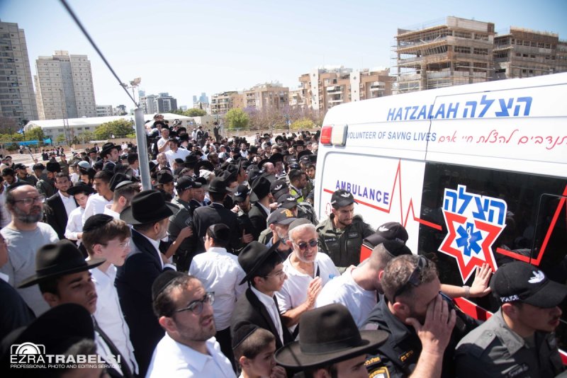 עזרא טרבלסי