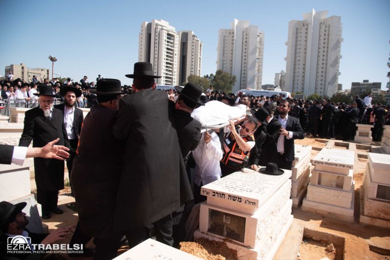 עזרא טרבלסי