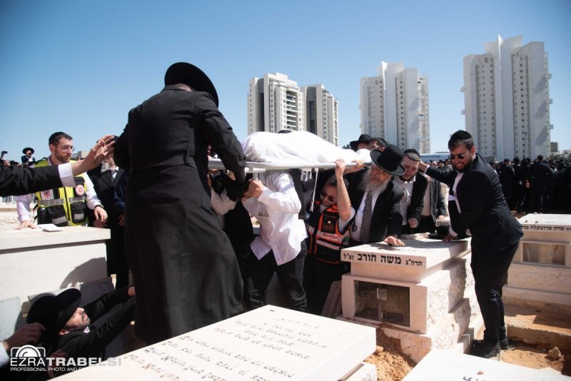 עזרא טרבלסי