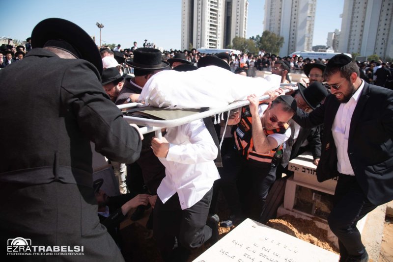 עזרא טרבלסי