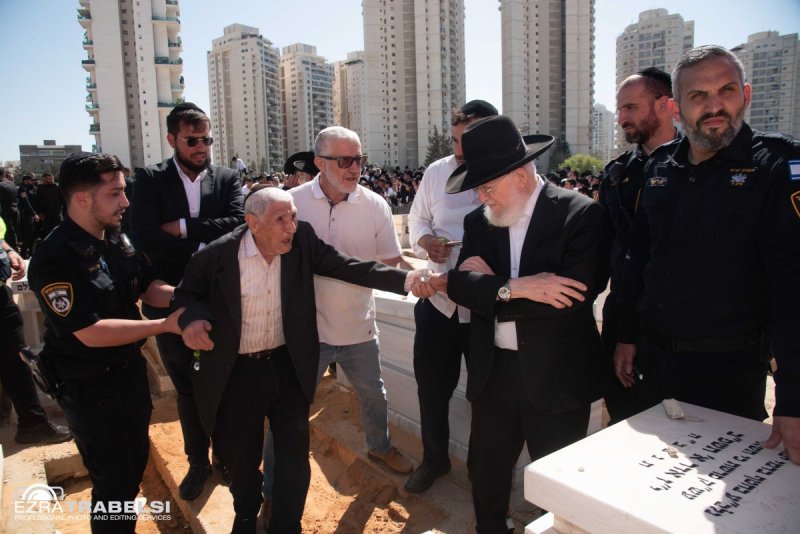 עזרא טרבלסי