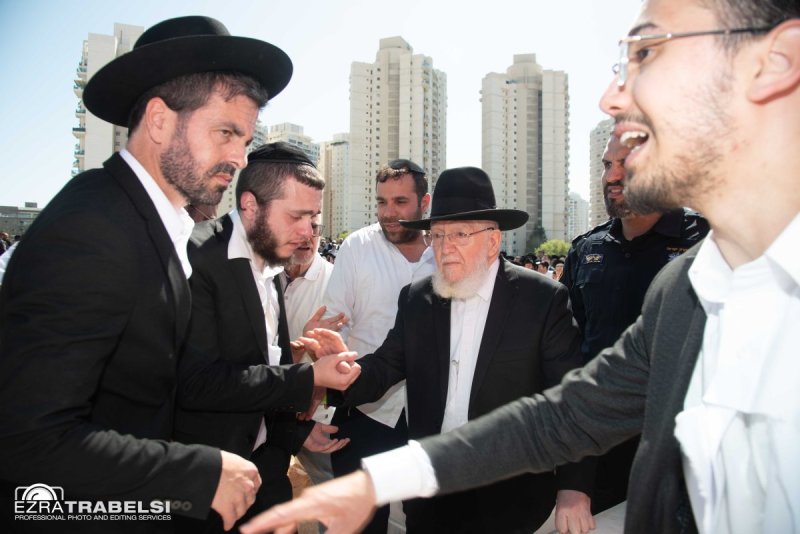 עזרא טרבלסי