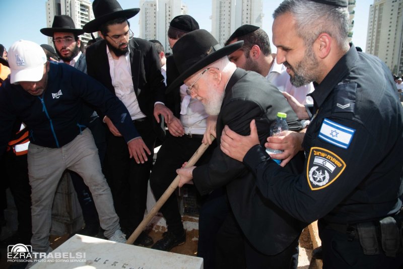 עזרא טרבלסי