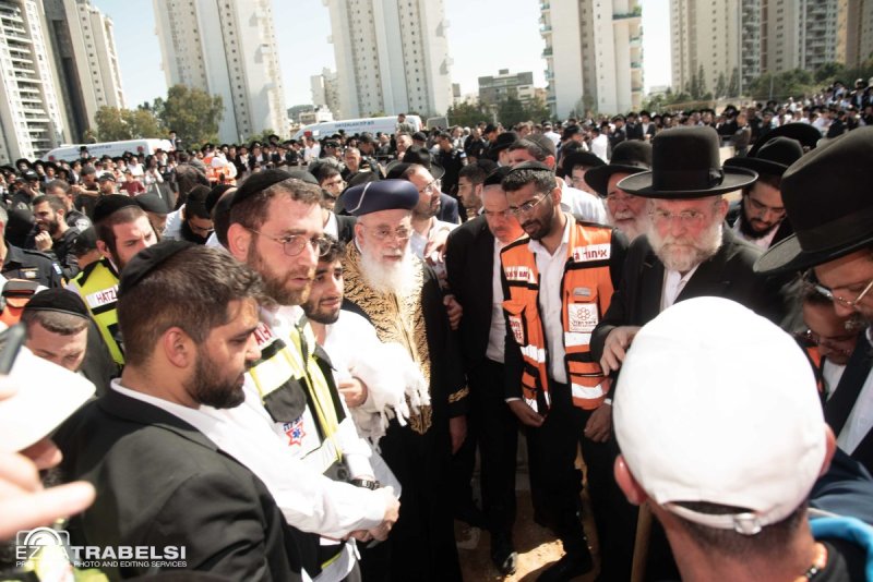 עזרא טרבלסי