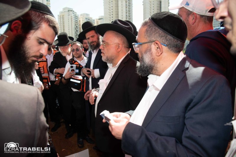 עזרא טרבלסי