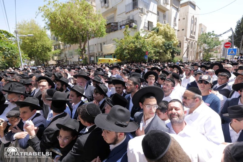 עזרא טרבלסי