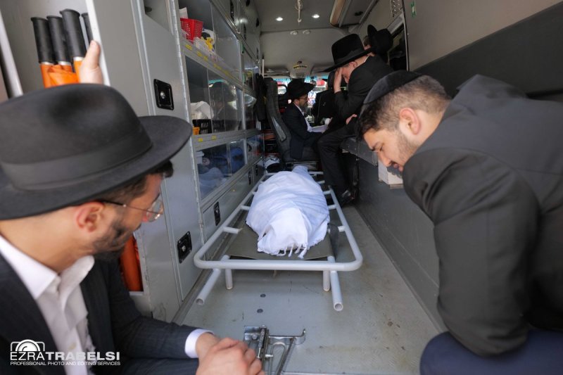 עזרא טרבלסי