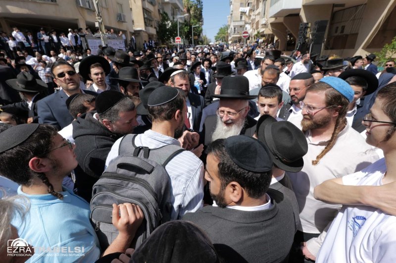 עזרא טרבלסי