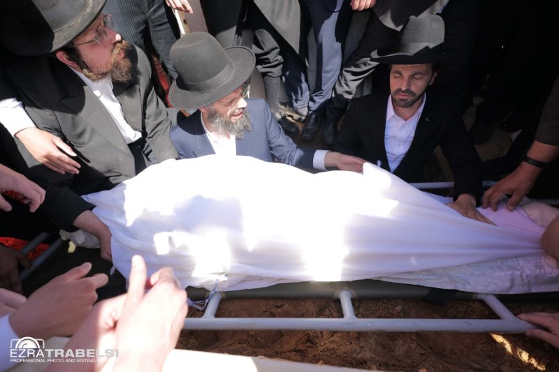 עזרא טרבלסי