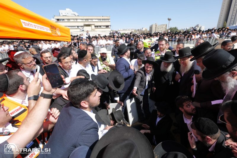 עזרא טרבלסי