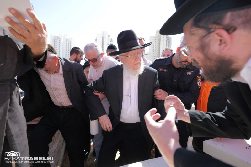 עזרא טרבלסי