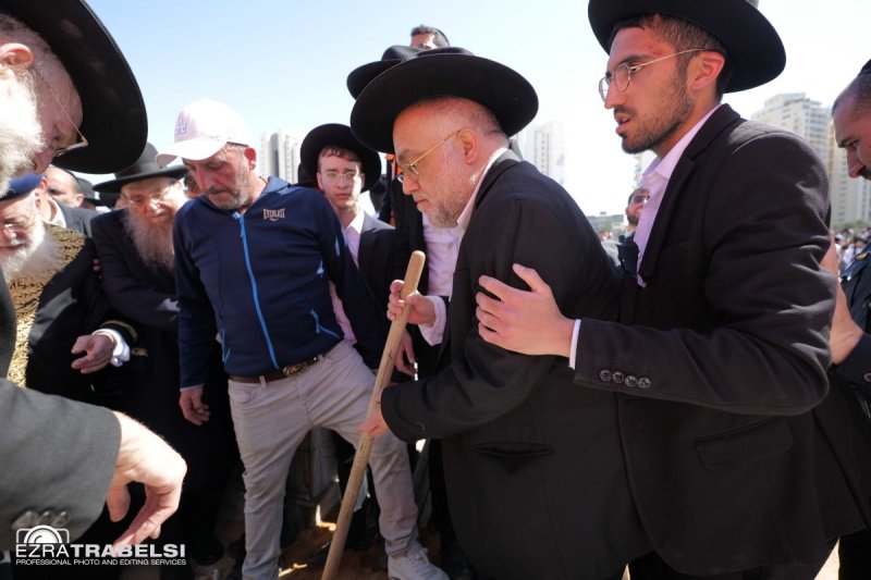 עזרא טרבלסי