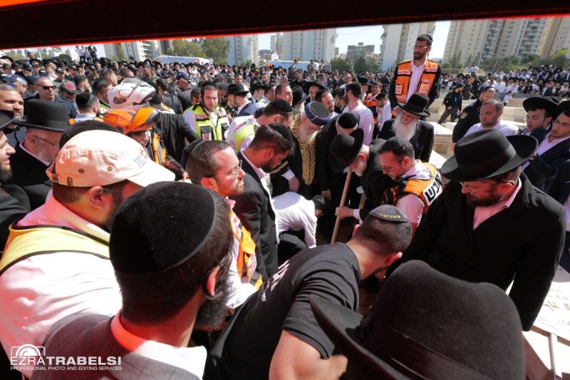 עזרא טרבלסי