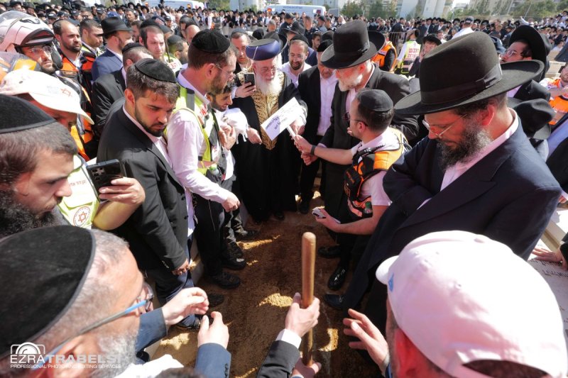 עזרא טרבלסי