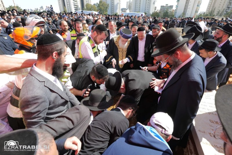 עזרא טרבלסי